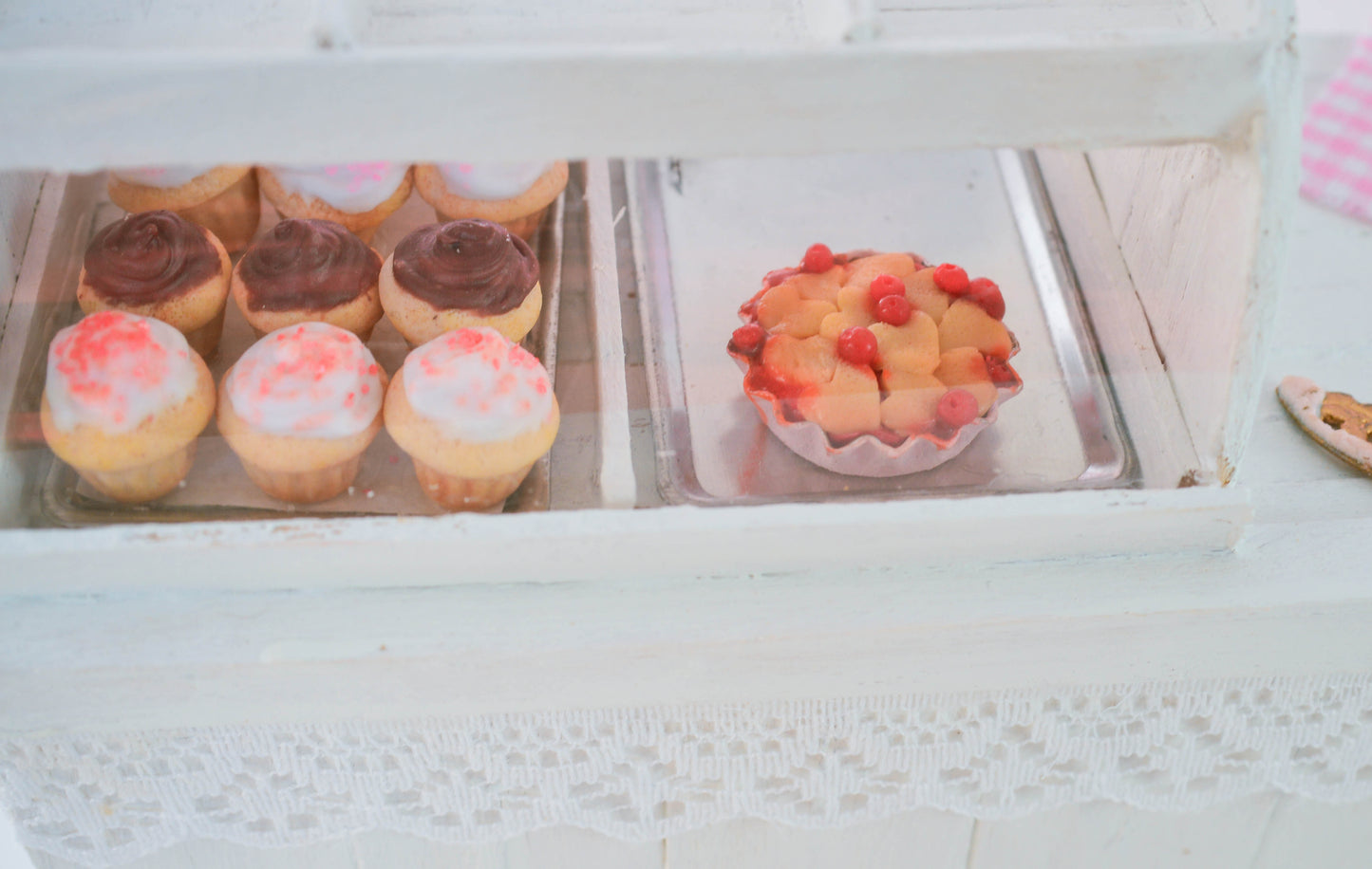 Scented 1:12 Assorted Cupcake Tray - Decadent Minis