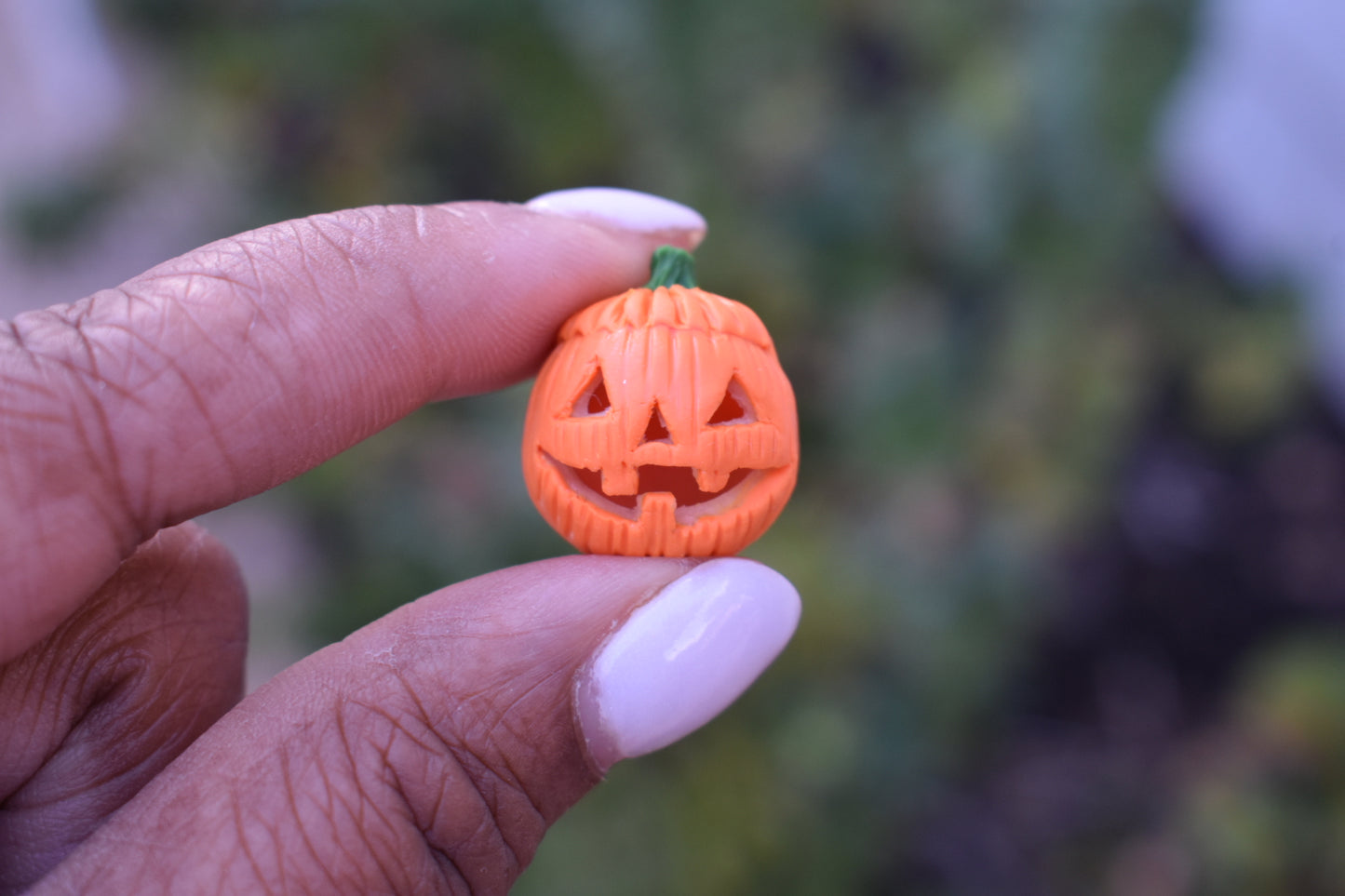 Scented Glow In The Dark Jack O' Lantern Necklace - Decadent Minis