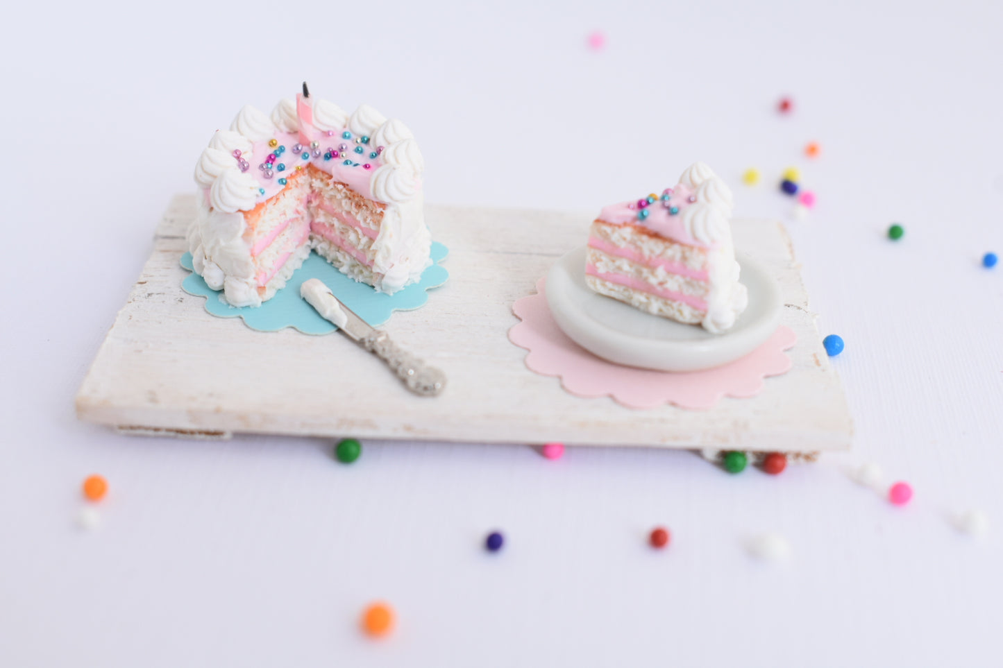 1:12 Scale Scented Dollhouse Miniature Pink Birthday Cake Set - Decadent Minis