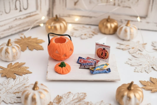 1:12 Scale Scented Glow In The Dark Jack O' Lantern Pumpkin Miniature Halloween Set