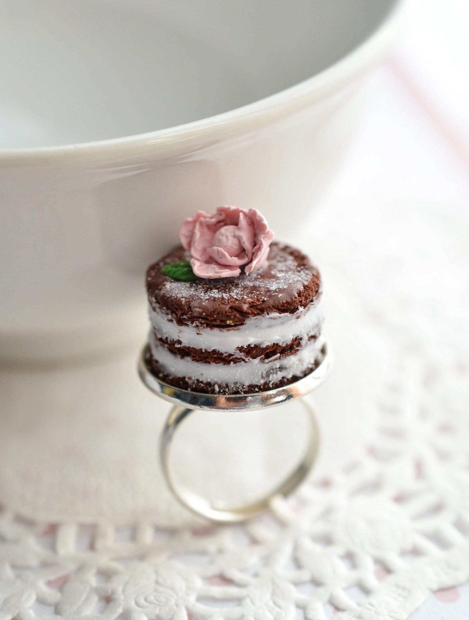 Shabby Chic Naked Cake Ring - Chocolate - Decadent Minis