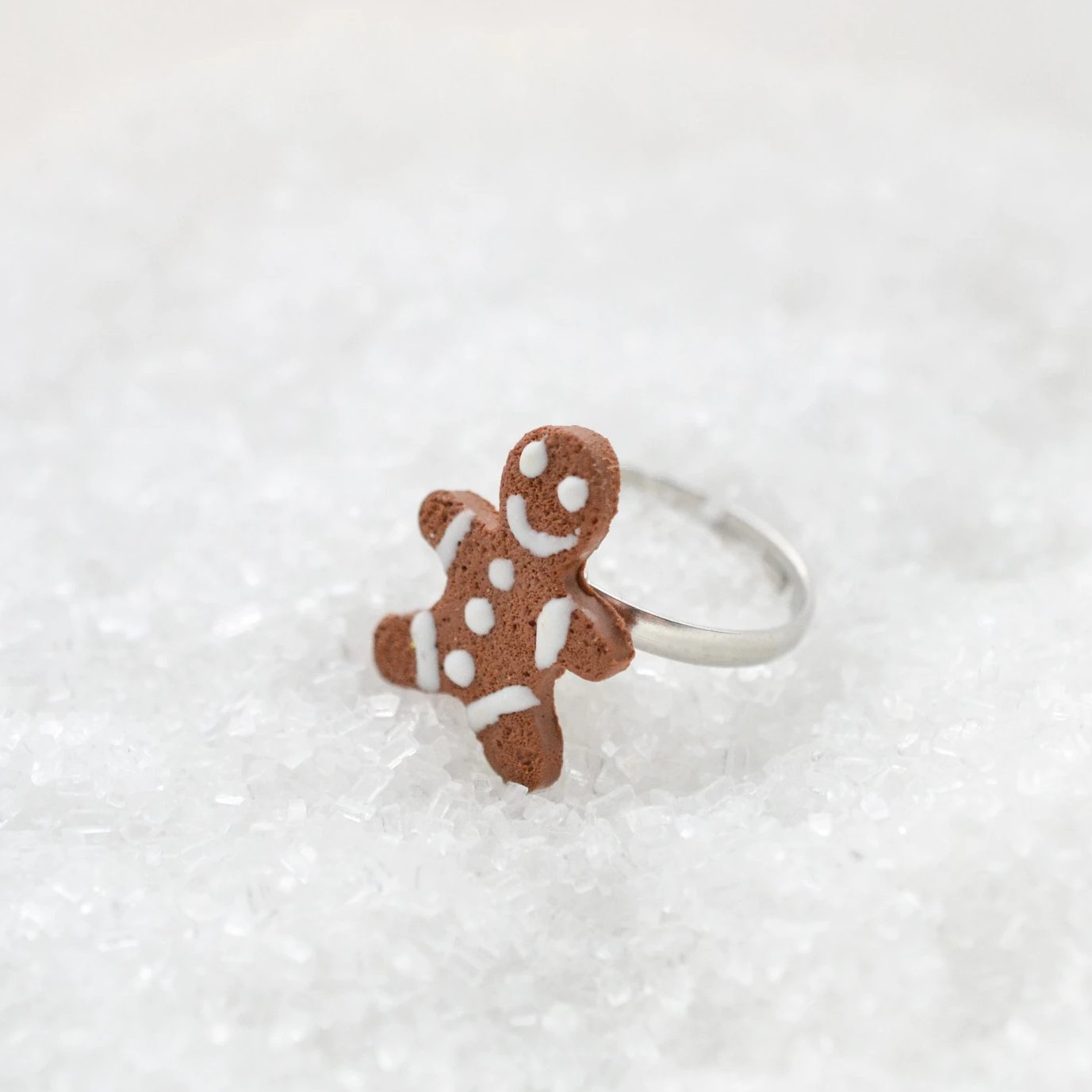 Scented Gingerbread Man Ring - Decadent Minis