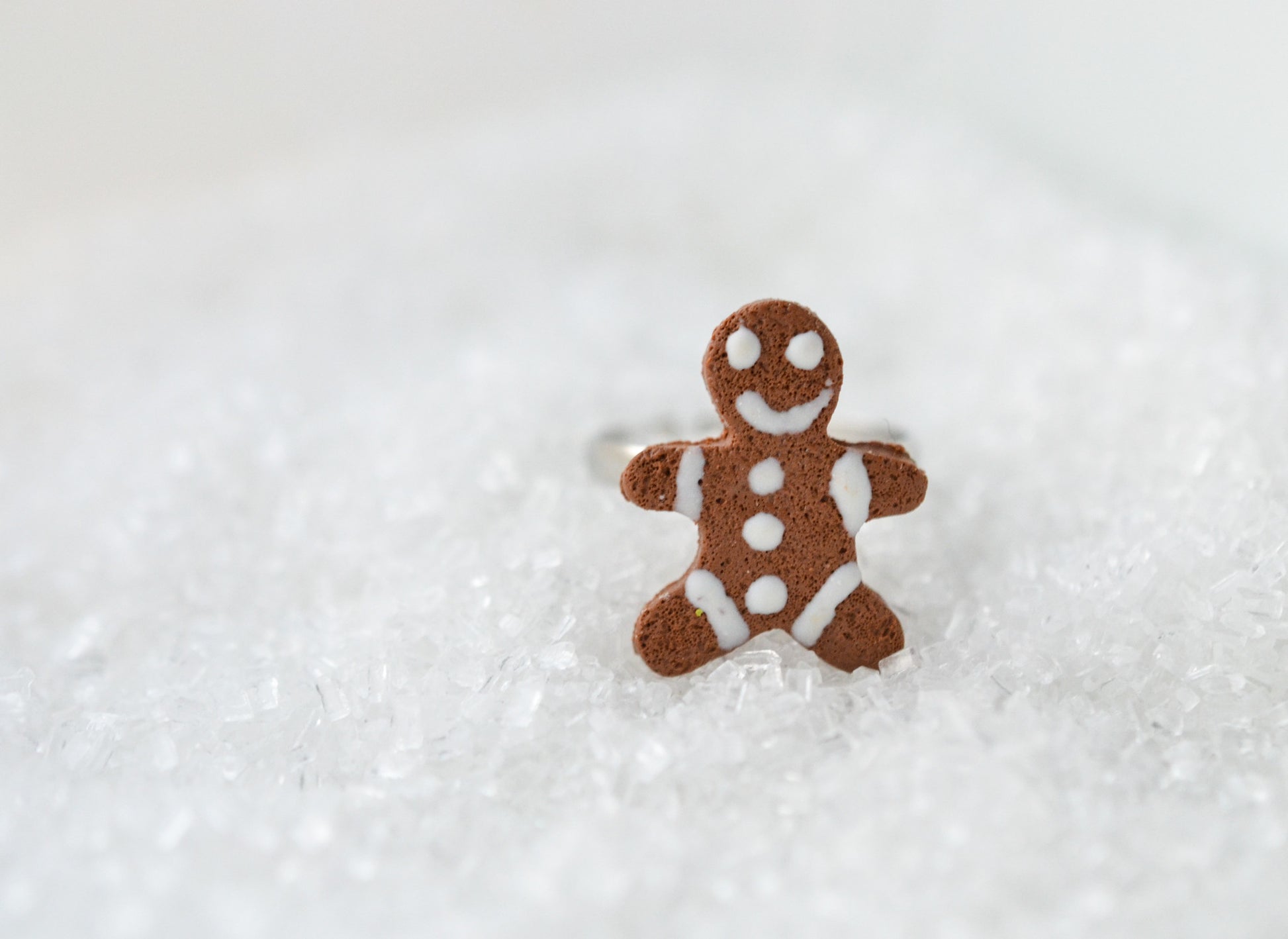 Scented Gingerbread Man Ring - Decadent Minis