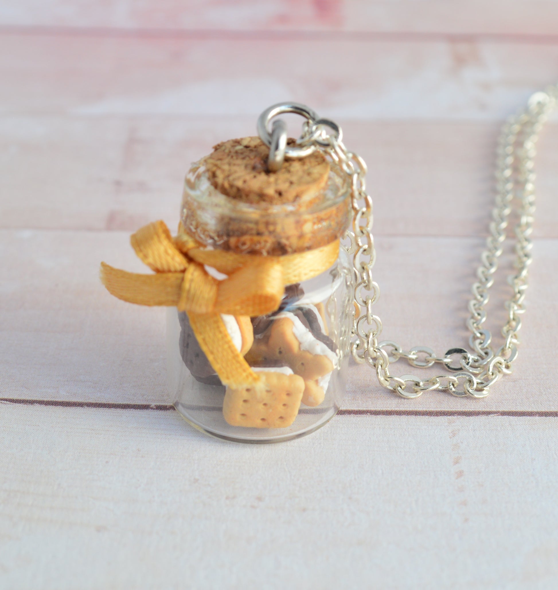 Scented Sandwich Cookie Jar Necklace - Decadent Minis