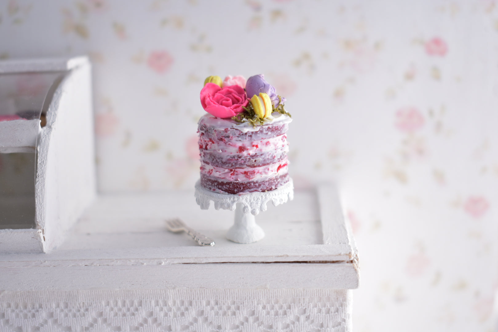 Scented 1:12 Dollhouse Miniature Red Velvet Macaron Naked Cake - Decadent Minis