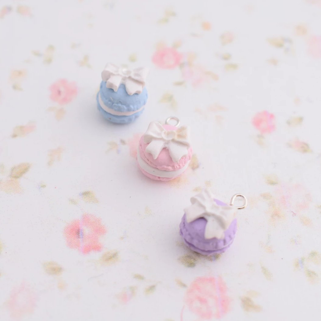 Scented Macaron Bow Necklace - Decadent Minis