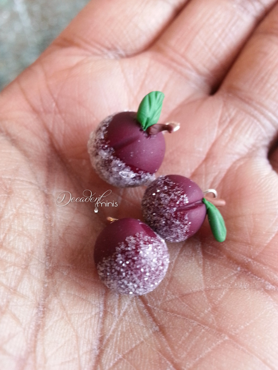 Scented Sugar Plum Charm - Decadent Minis