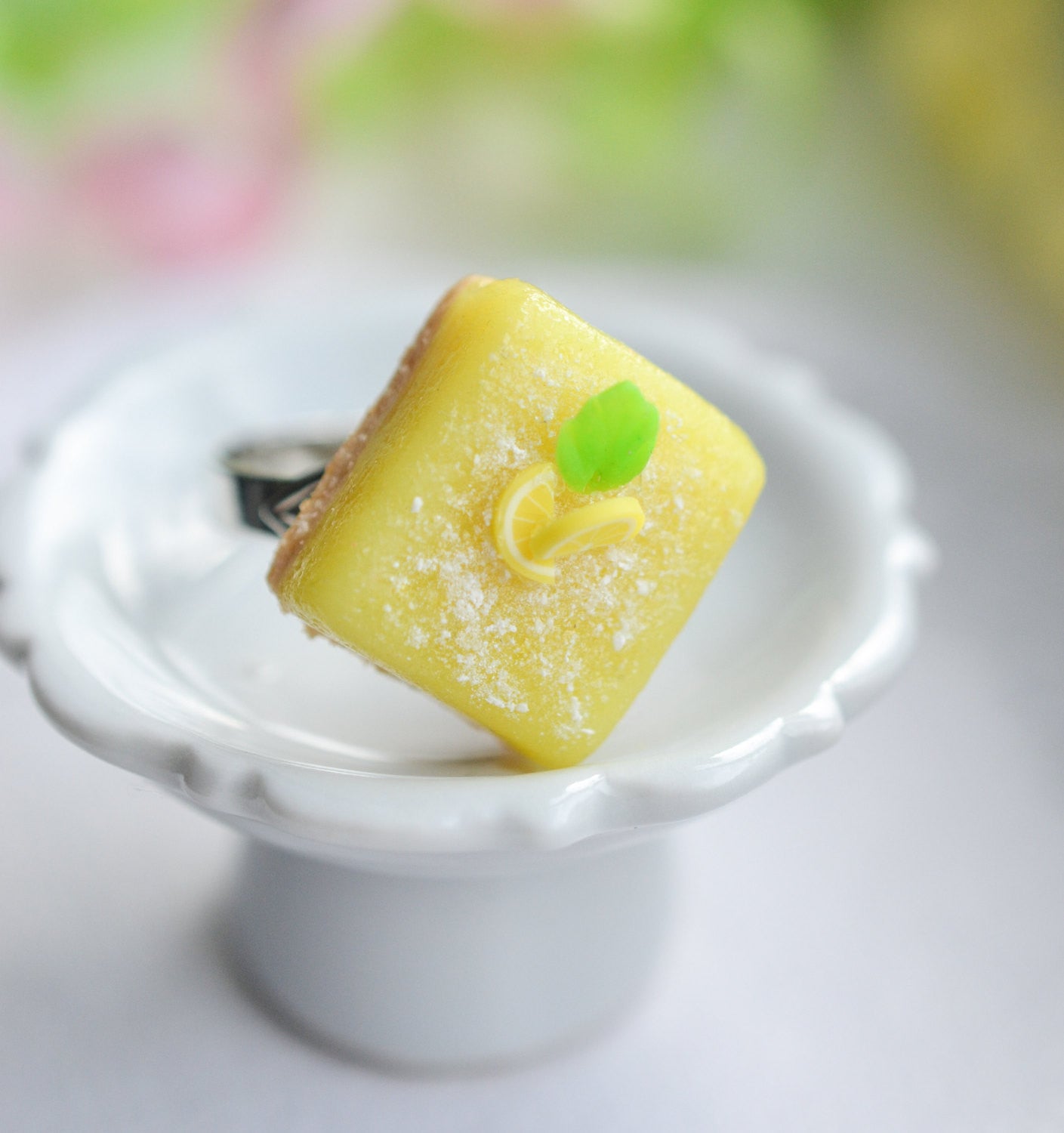 Scented Gourmet Lemon Bar Ring - Decadent Minis